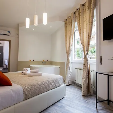 Luxury House Vaticano 3*